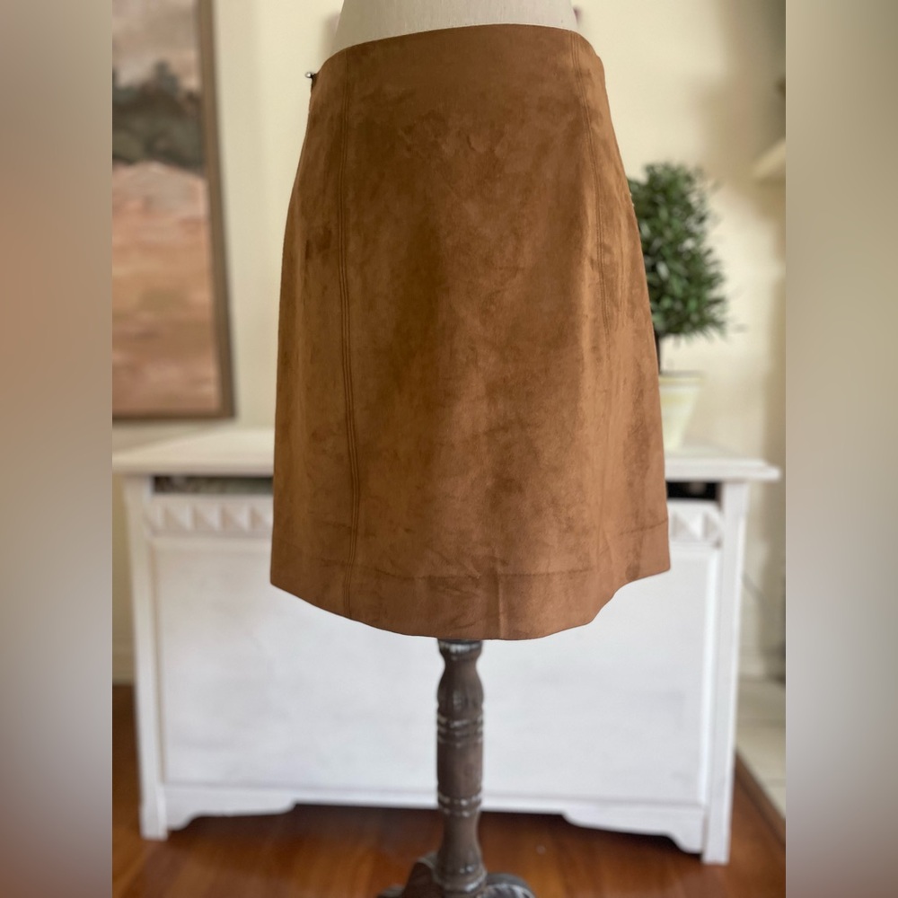 Aritzia Babaton  A-Line Knee-Length Faux Suede Skirt